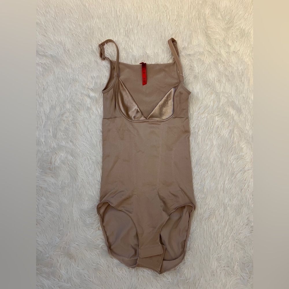 Spanx Women's Cream and Tan Shapewear Sz S